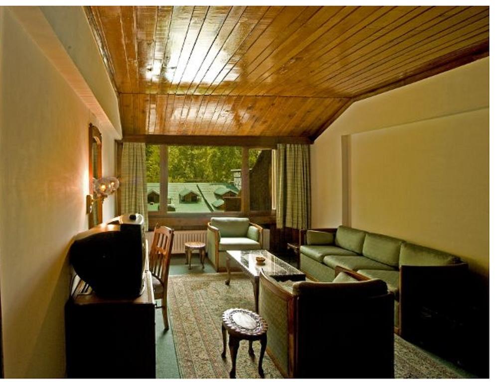 Hotel Broadway Srīnagar Cameră foto